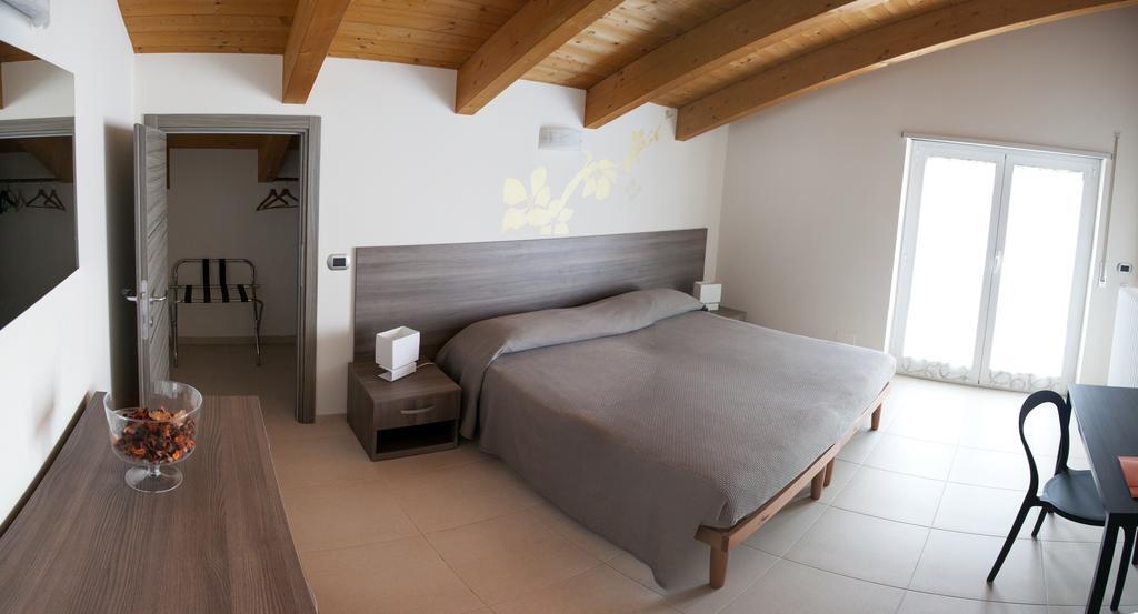 B&B Alba In Langhe Verduno Szoba fotó