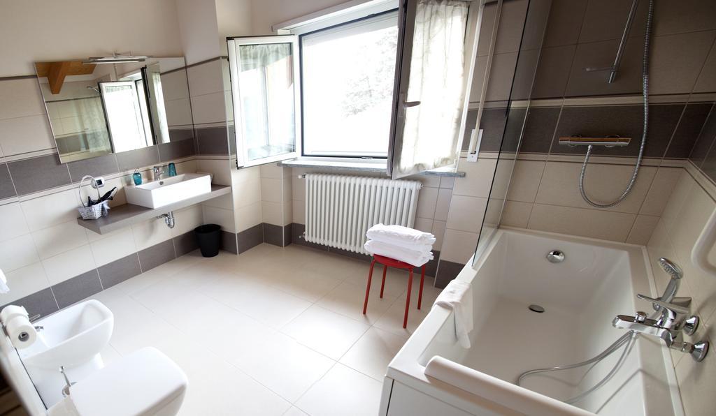 B&B Alba In Langhe Verduno Szoba fotó